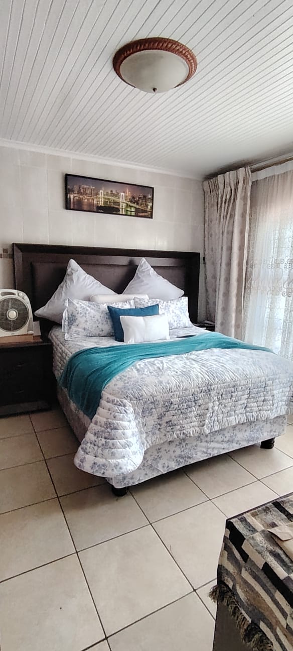 5 Bedroom Property for Sale in Mdantsane Nu 17 Eastern Cape